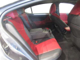 気になる汚れは「まるまるクリン」で解消! 当社の中古車はシートを外して隅々までキレイにクリーニングしてあります(但し、一部 高年式車両等は除きます)