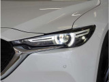 【LEDヘッドライト】省電力で長寿命の明るく運転しやすいLEDヘッドランプです。明るく照らすので暗い夜道からお客様を守ってくれます。お近くの広島マツダまでお越しください。