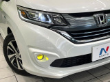 【LEDヘッドライト】悪天候や夜間走行時も良好な視界を確保し安心して運転できる高輝度LEDヘッドライトを装備!点灯速度が早く、消費電力も抑えられています。