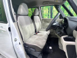 運転席シート廻りは使用感も少なく、良好な状態となっています。丁寧に使われていたことがよくわかりますね。
