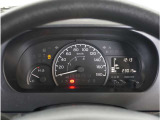 【明るく見やすいメーター】視認性が良く明るく見やすいメーター。運転者にとって見やすいメーターは運転していても疲れないですよね。