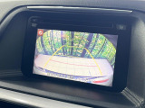 【バックカメラ】駐車時に後方がリアルタイム映像で確認できます。大型商業施設や立体駐車場での駐車時や、夜間のバック時に大活躍!運転スキルに関わらず、今や必須となった装備のひとつです!