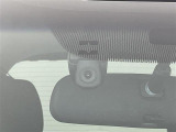 【ドライブレコーダー】映像・音声などの運転中の記録を残します。事故などを起こした起こされた時の証拠になりえますので、もしも時でも安心ですね。