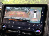 【パノラミックビューモニター】専用のカメラにより、上から見下ろしたような視点で360度クルマの周囲を確認することができます☆死角部分も確認しやすく、狭い場所での切り返しや駐車もスムーズに行えます。