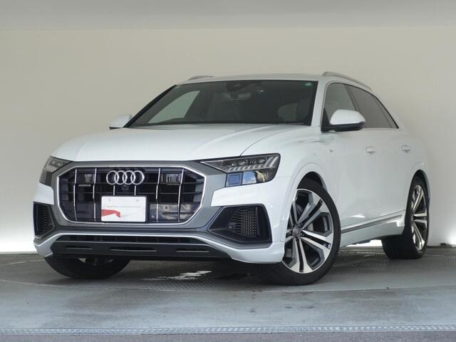 Q855 TFSI クワトロ デビューパッケージ Sライン 4WD