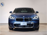 ☆BMWの代名詞とも言える【キドニーグリル】一目見ただけでBMW車であると認識できる確固たるアイコンとして存在感を放ちます☆