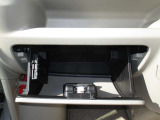グローブBOX