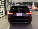 L字型の2分割リヤコンビネーションライトにはLEDテクノロジーを採用!それぞれにライティング・エレメントが組み込まれています♪