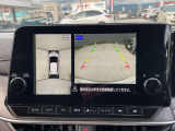 アラウンドビューモニターで駐車や幅寄せも安心ラクラクです。