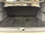 【トランク】積み込みやすくて、たっぷり積める荷室です。シートアレンジできるものは、乗車人数と荷物の量や大きさによってシートを動かすことができるので、より快適なドライブが可能です!