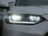切れにくく明るさ抜群!LEDヘッドライト装備
