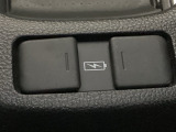 お客様に安全で快適なカーライフをお送りいただくために、中古車にも高いレベルの品質基準を設け、その基準に従って、全ての中古車について納車前整備を実施しています。