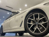 サービスにはドイツ本国と同様に教育と訓練を受け、BMWを知り尽くした「マイスター」が数多く在籍しております。360度による納車前点検整備で、お客様に安心と安全をお届けいたします。