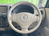インテリアに合わせたデザインのステアリングは、運転される方のことも考え、運転しやすい形状、大きさです。是非一度、実際に触ってお確かめください。