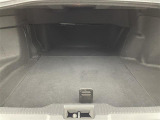 【トランク】積み込みやすくて、たっぷり積める荷室です。シートアレンジできるものは、乗車人数と荷物の量や大きさによってシートを動かすことができるので、より快適なドライブが可能です!