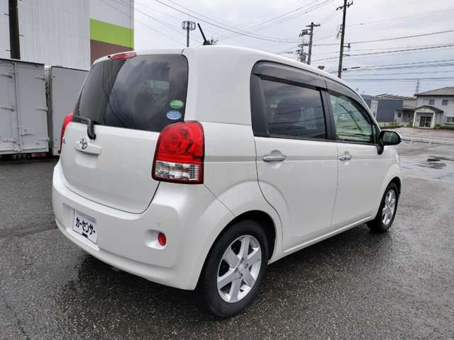 トヨタ ポルテ 1.5 F の中古車詳細 (18,000km, ホワイトパール