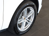 19インチMacan Sportホイール カラークレストホイールセンターキャップ