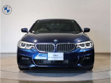 ☆BMWの代名詞とも言える【キドニーグリル】一目見ただけでBMW車であると認識できる確固たるアイコンとして存在感を放ちます☆
