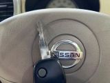 【キーレス】少し離れた場所からでもボタン一つでドアの開錠・施錠ができるのでとっても便利!ドアの鍵穴周りに傷をつけることもありません♪