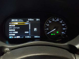 メーター内のディスプレイには運転をサポートするさまざまな情報を表示