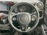 【ステアリングスイッチ】運転中、前方から目線をそらすことなく、オーディオ等の操作が可能な便利機能!安心&快適なドライブを演出してくれます♪