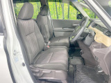 運転席シート廻りは使用感も少なく、良好な状態となっています。前オーナー様が丁寧に使っていたことがよくわかりますね。