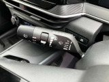 動くタイミングを調整できる間欠式ワイパーは、車速に連動して間欠時間が変化する機能も備えて運転をサポートしてくれます!