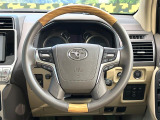 【純正革巻きステアリング】上質な革を使用することで、手にしっかり馴染みとても運転しやすいハンドルです♪