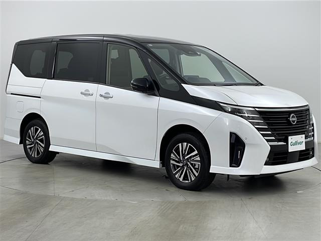 セレナ1.4 e-4ORCE ハイウェイスターV 4WD4WD 修復歴無し