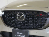 【フロントレーダーセンサー】フロントレーダーセンサーから送信される電波が前方車や障害物に反射し、もどってきた電波を検知することで制御しています。