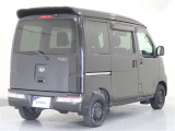大きく開くバックドアは荷物の積み下ろしが楽です。