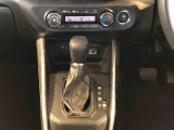 温度を設定すれば、自動で車内の温度管理をしてくれる優れものです♪ATミッションで運転楽々