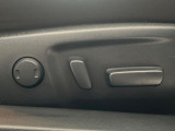 【運転席パワーシート】スイッチ一つで簡単にシートの微調整が可能!電動だから力もいりません!快適なシートポジションにセットして、快適なドライブをお楽しみください。