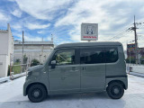 両側スライドドアで荷物の出し入れもスムーズに行えます。