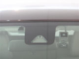 サポカーは、高齢運転者を含めたすべてのドライバーによる交通事故の発生防止・被害軽減対策の一環として、国が推奨する新しい自動車安全コンセプトです。詳しくは販売店スタッフまでおたずねください。