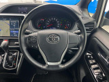 【純正革巻きステアリング】上質な革を使用することで、手にしっかり馴染みとても運転しやすいハンドルです♪