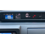 センターメーターを採用しております^^視線の移動が少なく、より安全な運転ができますね!