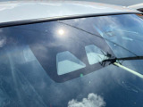 広々とした駐車場をご用意しておりますので、運転が苦手な方でもご安心ください。また、大型の屋根がございますので、雨に濡れることなくご移動できます。