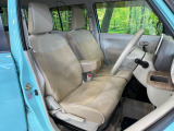 運転席シート廻りは使用感も少なく、良好な状態となっています。丁寧に使われていたことがよくわかりますね。