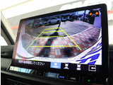 お車選びをお楽しみ頂けるよう、在庫車の展示スペースを十分に確保しております。