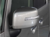 【ドアミラーウインカー】格好良さだけではなく対向車両からの視認性もよく安全に走行する為の安全装備のひとつです。