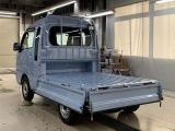 荷物がしっかり積める広々荷台