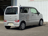 バックカメラが付いているのでバックでの車庫入れも安心です。