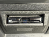 【ETC】有料道路を利用する際に料金所で停止することなく通過できる、ETC車載器(ノンストップ自動料金収受システム機器)が装備されています。セットアップを行うことで利用可能になります。