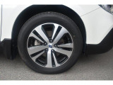 純正18インチアルミホイール付タイヤサイズは225/60R18