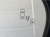 車線変更時の後方確認をアシストしてくれるブラインドスポットモニター!ドアミラーの死角を検知してくれるから車線変更もスムーズです。