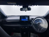 落ち着いたカラーの内装で、ゆったりと運転したい方に。