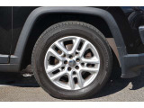 フロント、リア 225/60R17 燃費にも優しく経済的なタイヤサイズで御座います。