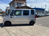 夜22時までライトアップ!展示車見放題!夜間はスタッフも居ませんが、時間を気にせず心置きなく御覧ください。