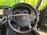 【レーントレーシングアシスト】高速道路走行時、車線からはみ出しそうになるとレーンの中央を走るようにステアリング操作をアシスト。より安全な運転をサポートしてくれます!